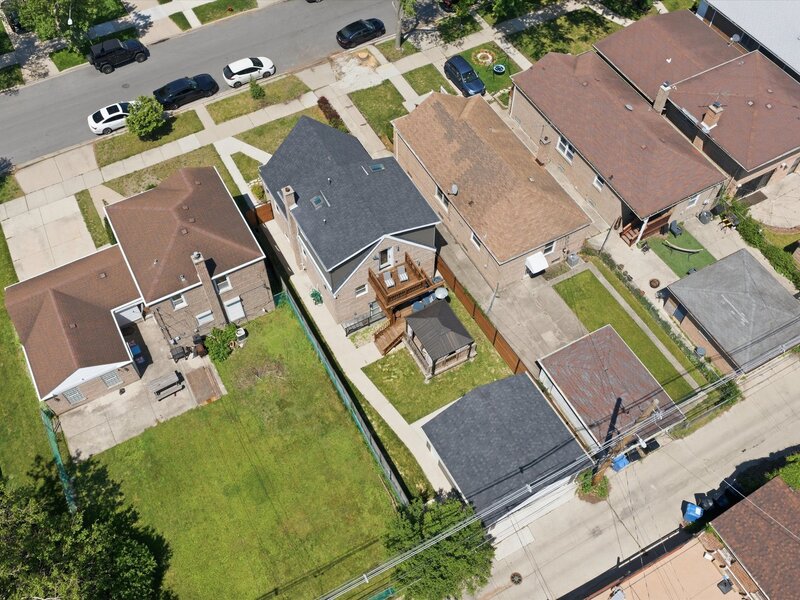 9829 S Claremont Avenue Chicago IL 60643