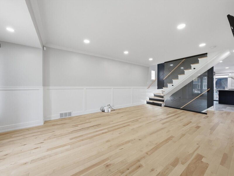 9829 S Claremont Avenue Chicago IL 60643