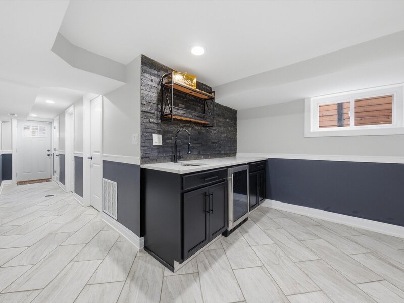 9829 S Claremont Avenue Chicago IL 60643
