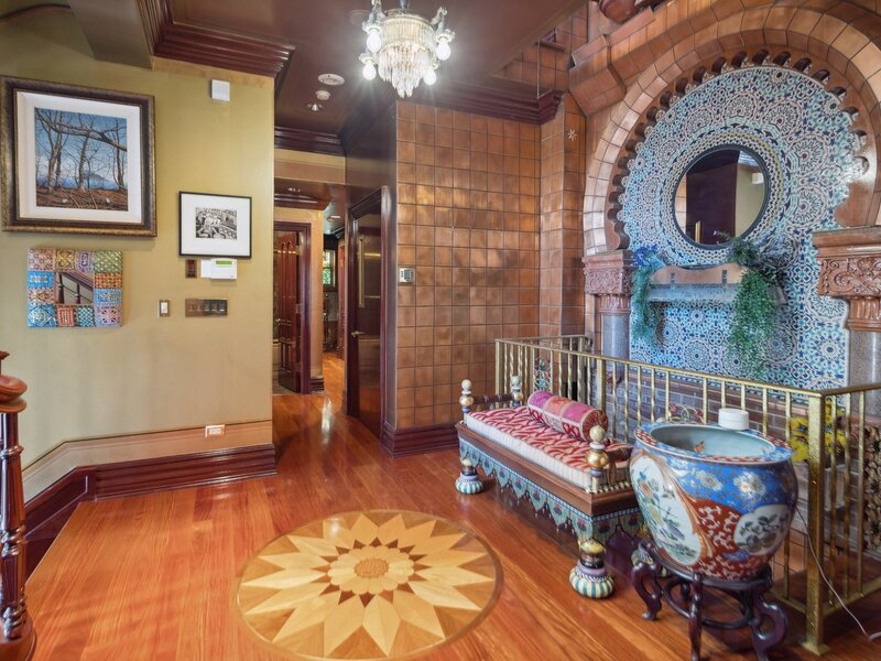 79 E Cedar Street Chicago IL 60611