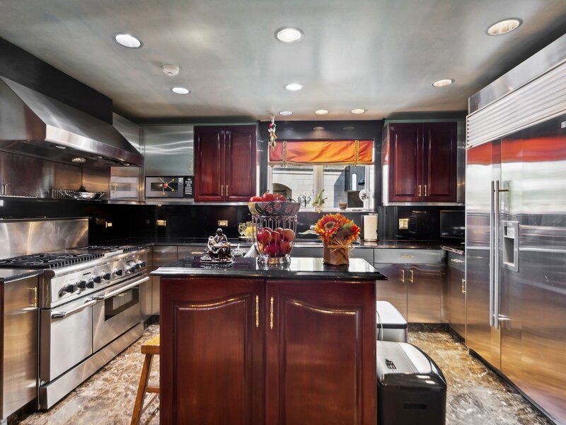 79 E Cedar Street Chicago IL 60611