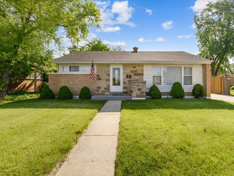 407 N West Avenue Elmhurst IL 60126