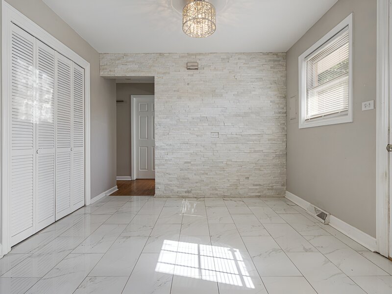 407 N West Avenue Elmhurst IL 60126