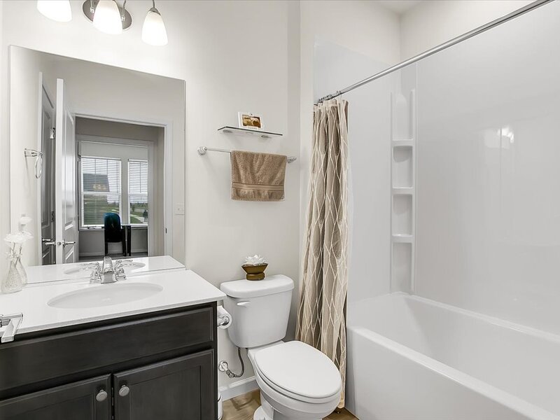 3243 Sweetgrass Circle Aurora IL 60503