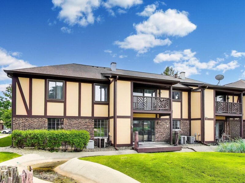 1720 Lakecliffe Drive Wheaton IL 60189