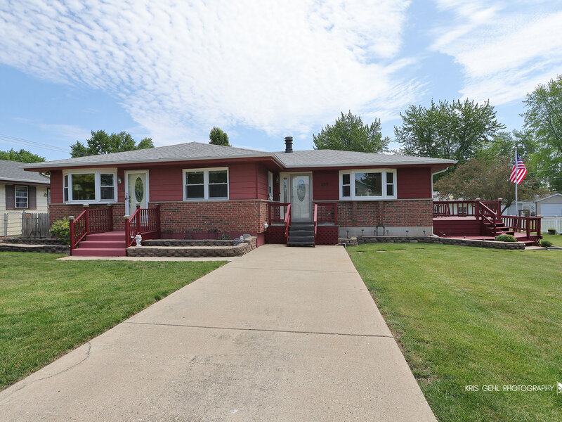 2019 Gilboa Avenue Zion IL 60099
