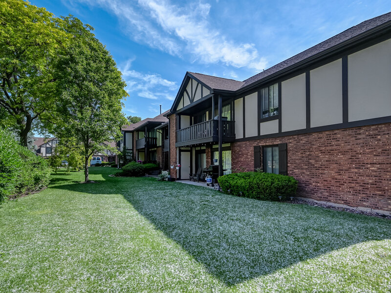11212 Cottonwood Drive Palos Hills IL 60465