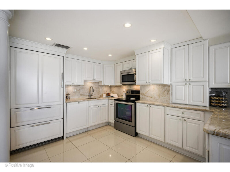 175 E Delaware Place Chicago IL 60611
