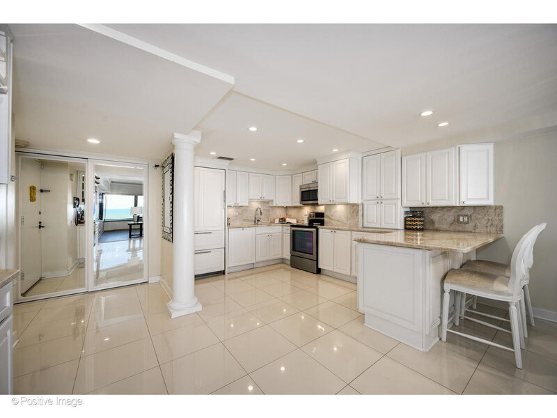 175 E Delaware Place Chicago IL 60611