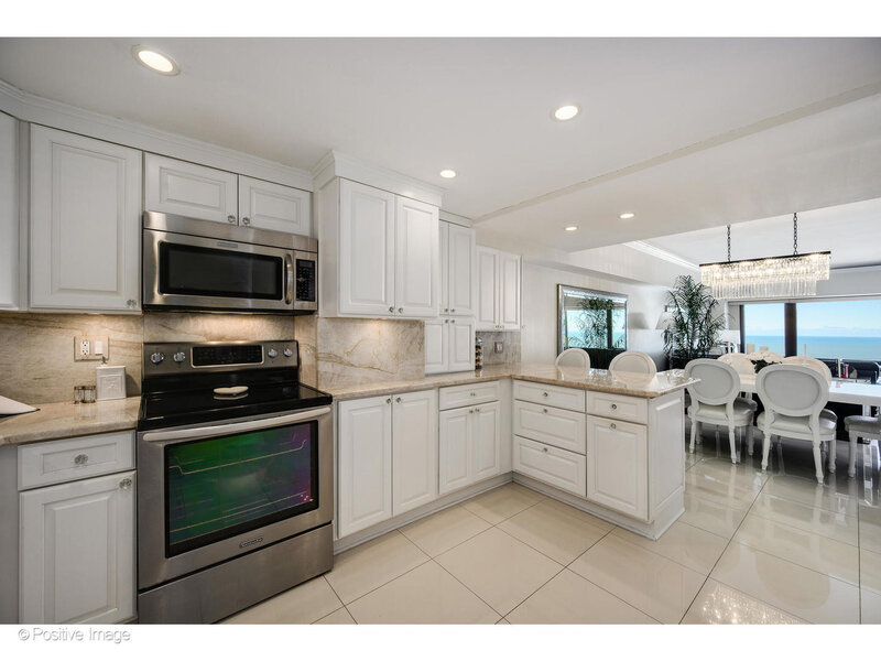 175 E Delaware Place Chicago IL 60611