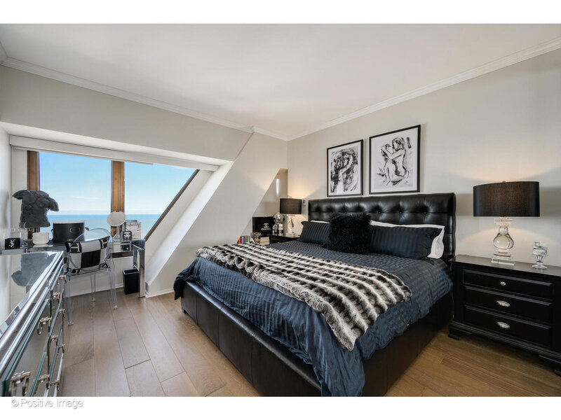 175 E Delaware Place Chicago IL 60611
