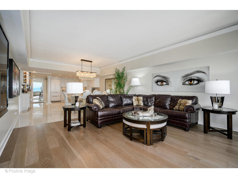 175 E Delaware Place Chicago IL 60611