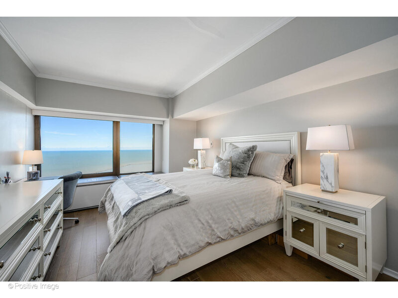 175 E Delaware Place Chicago IL 60611