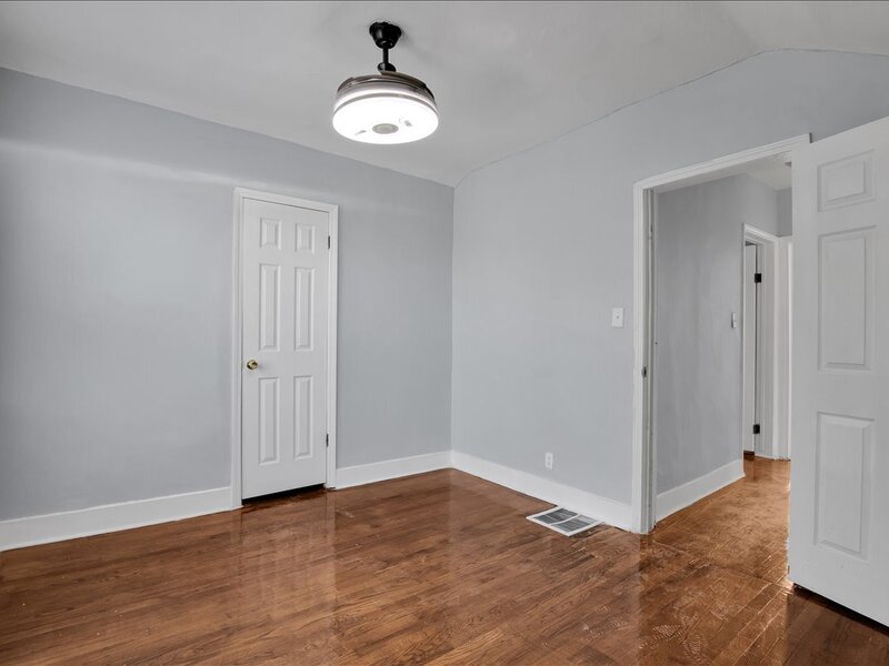 7829 S Escanaba Avenue Chicago IL 60649
