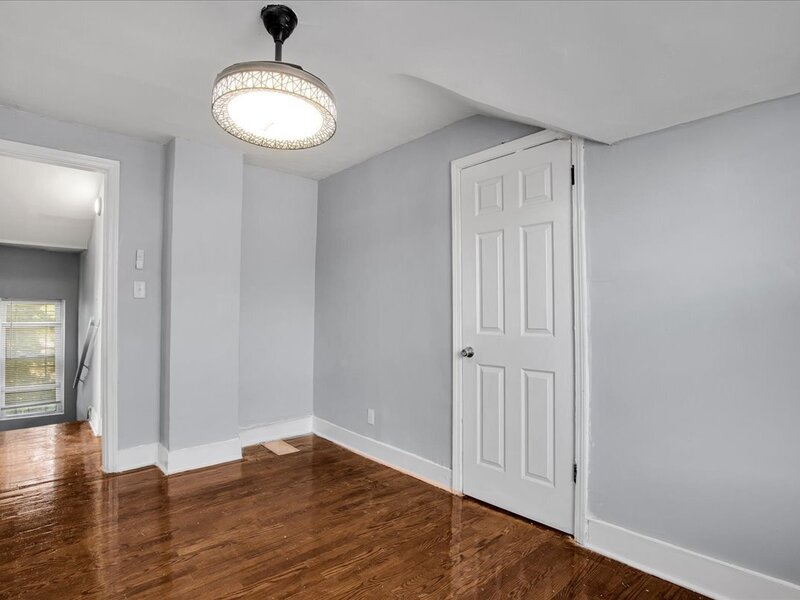 7829 S Escanaba Avenue Chicago IL 60649
