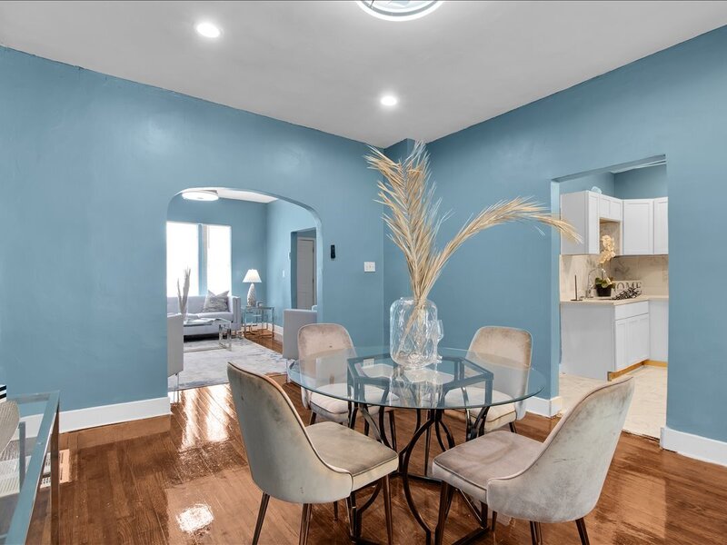 7829 S Escanaba Avenue Chicago IL 60649