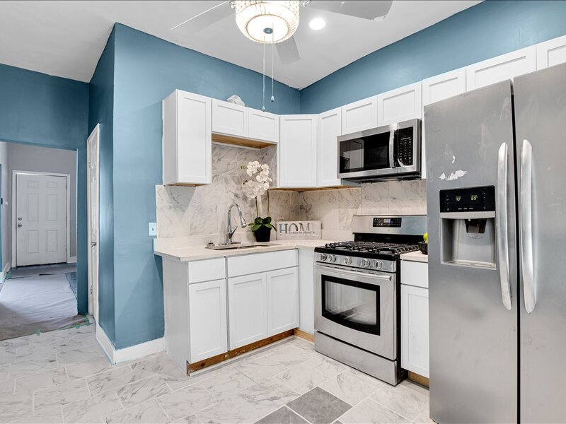 7829 S Escanaba Avenue Chicago IL 60649