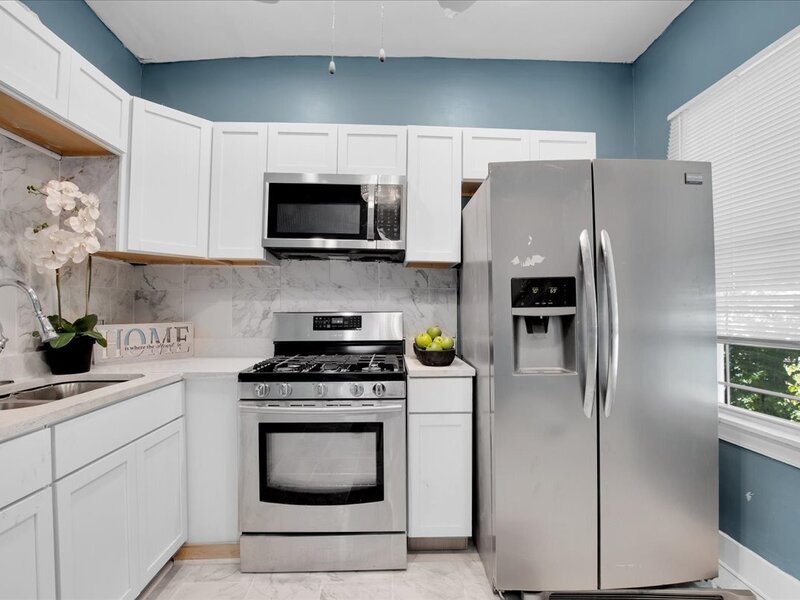 7829 S Escanaba Avenue Chicago IL 60649
