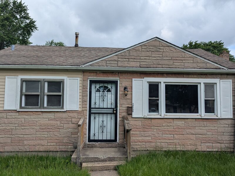 14136 S Hoxie Avenue Burnham IL 60633