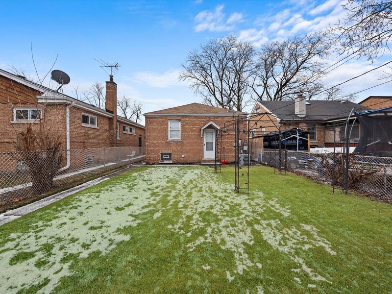 14315 S Lowe Avenue Riverdale IL 60827