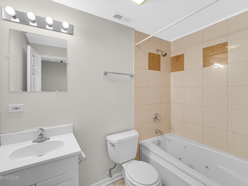 2316 W Rosemont Avenue Chicago IL 60659