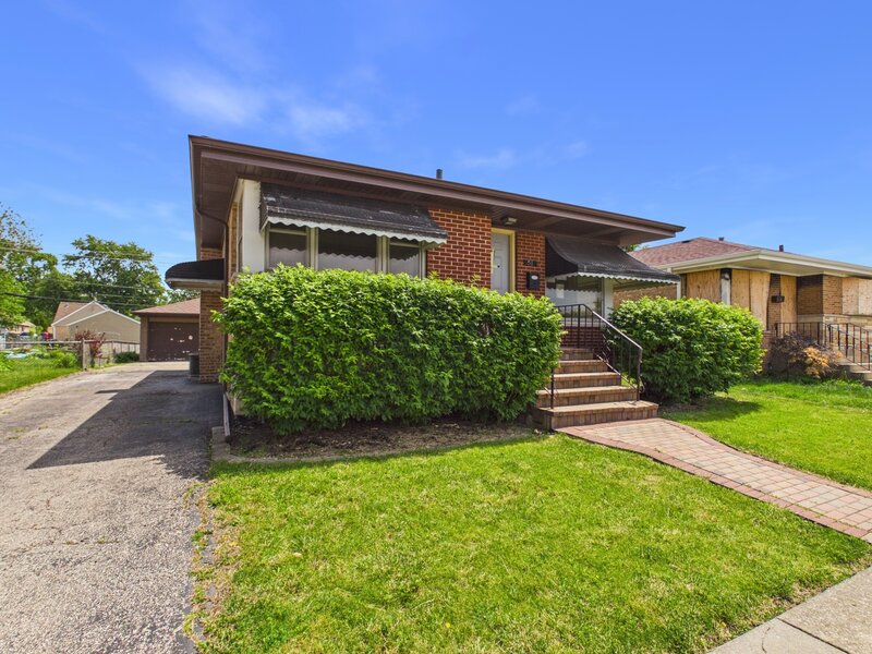 51 51st Avenue Bellwood IL 60104