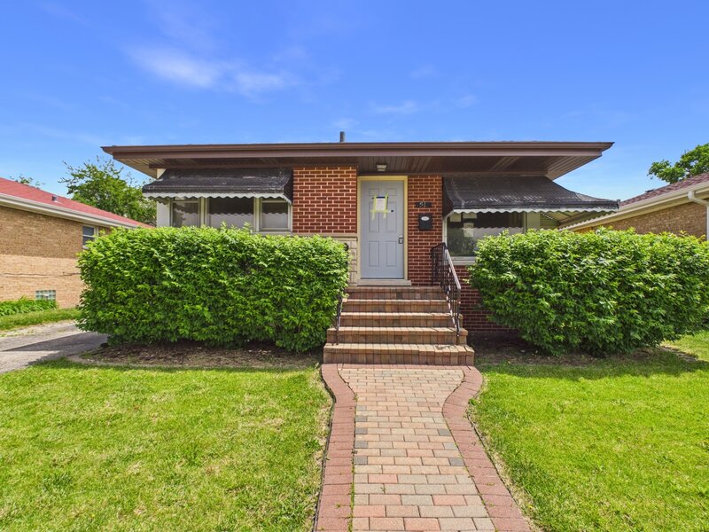 51 51st Avenue Bellwood IL 60104