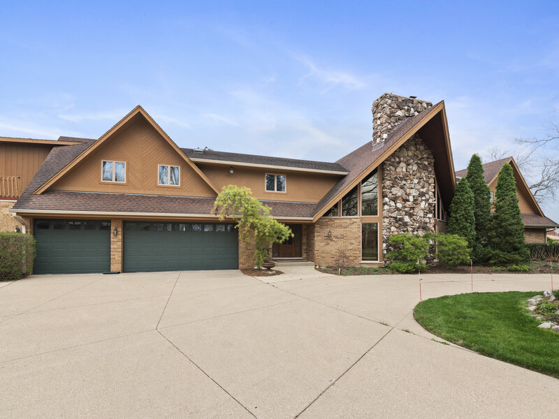 607 Berkshire Court Downers Grove IL 60516