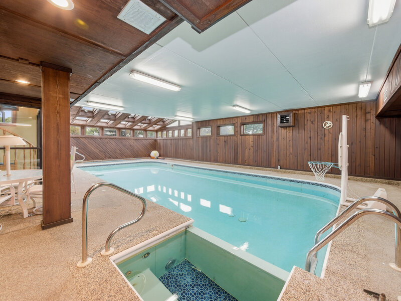 607 Berkshire Court Downers Grove IL 60516
