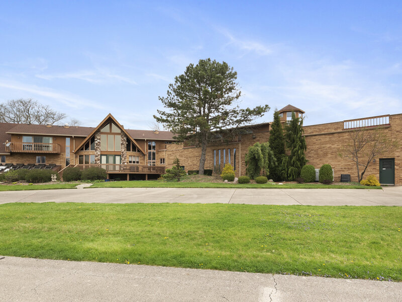 607 Berkshire Court Downers Grove IL 60516