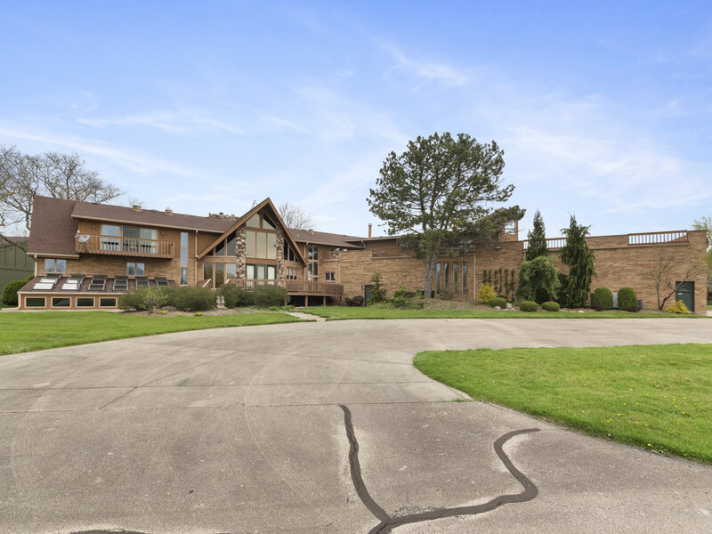 607 Berkshire Court Downers Grove IL 60516