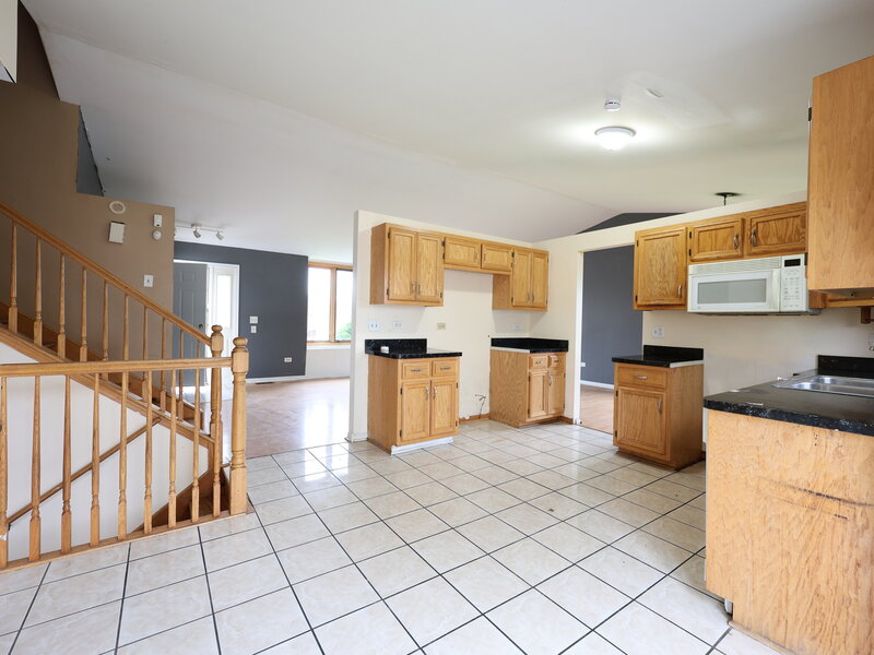 5011 Fairoaks Court Country Club Hills IL 60478