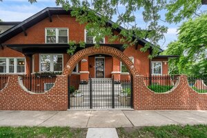 Photo of 5002 N Central Park Avenue Chicago IL 60625