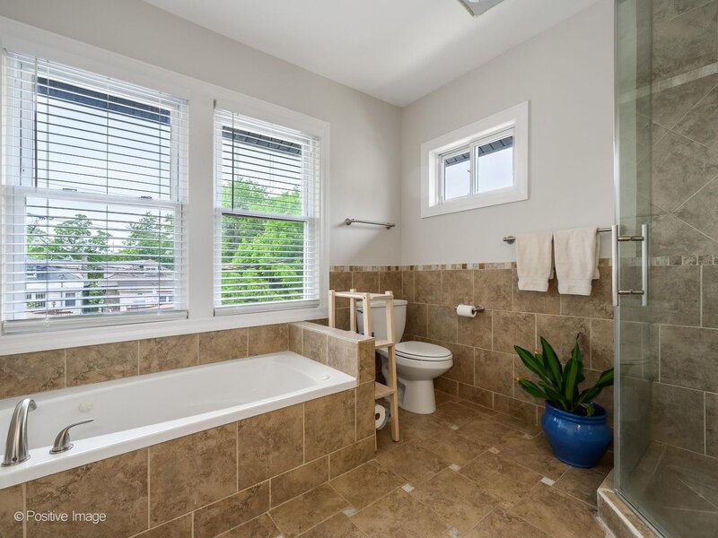 5002 N Central Park Avenue Chicago IL 60625