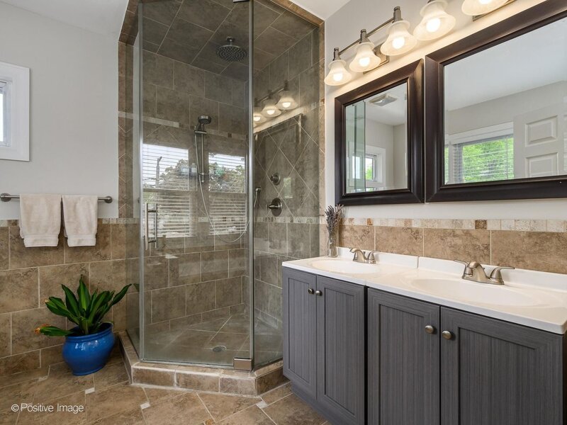 5002 N Central Park Avenue Chicago IL 60625