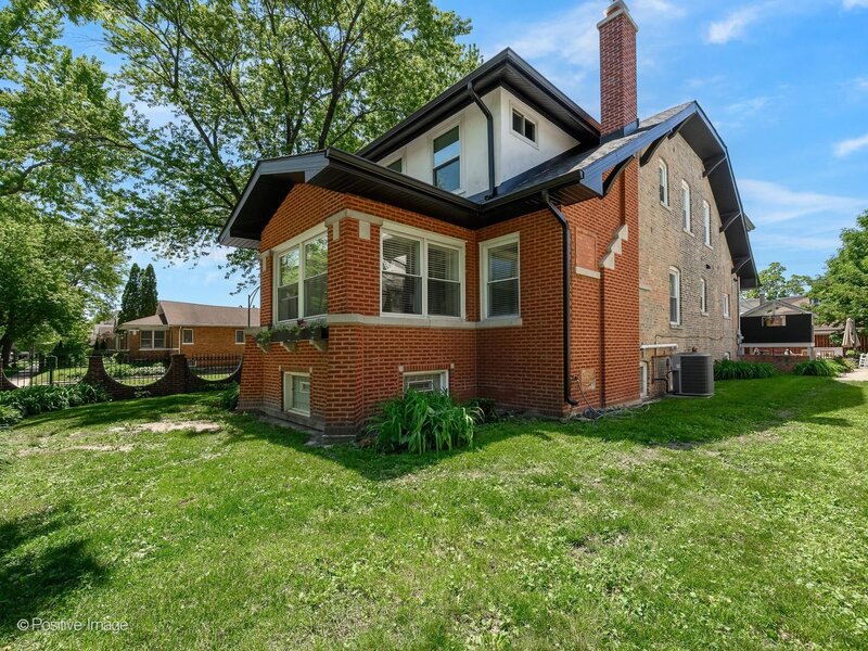 5002 N Central Park Avenue Chicago IL 60625