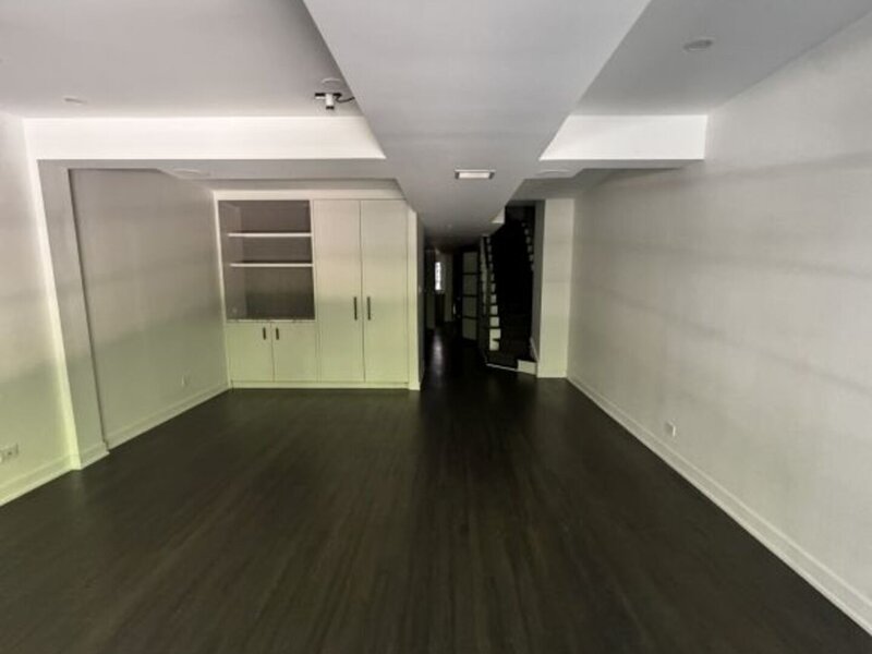 257 E Delaware Place Chicago IL 60611