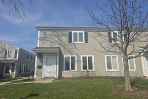 Photo of 726 E Old Willow Road Prospect Heights IL 60070 Unit 104C