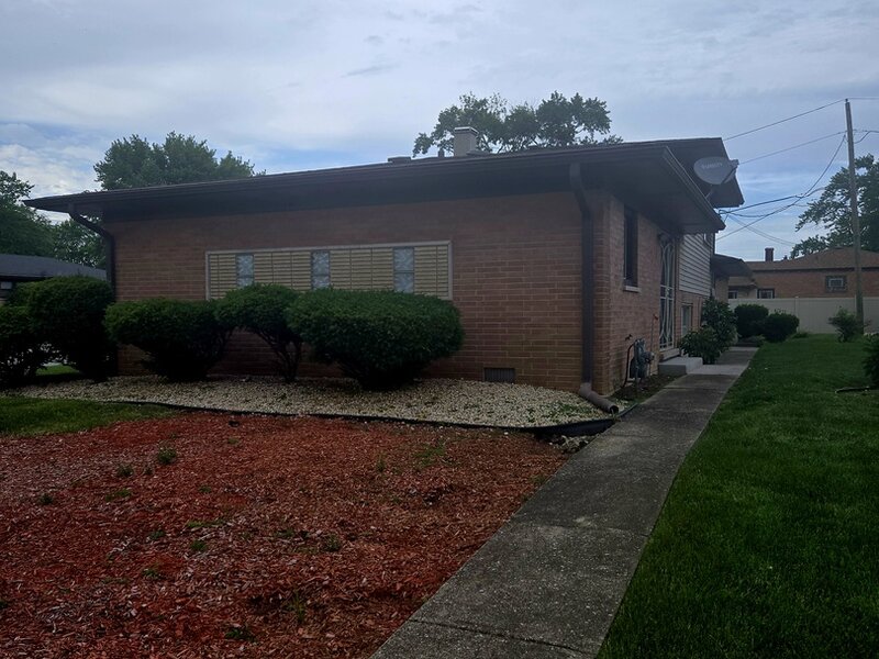 15643 Gouwens Lane South Holland IL 60473