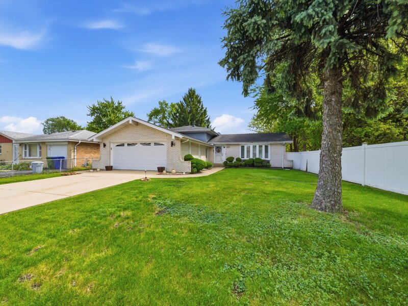 5815 W 87th Place Oak Lawn IL 60453