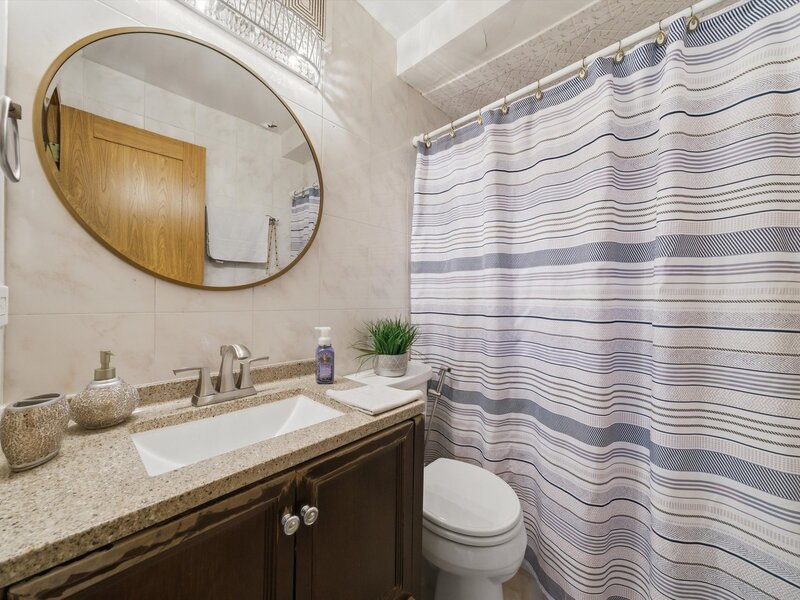 5815 W 87th Place Oak Lawn IL 60453