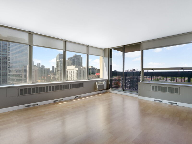 1355 N Sandburg Terrace Chicago IL 60610