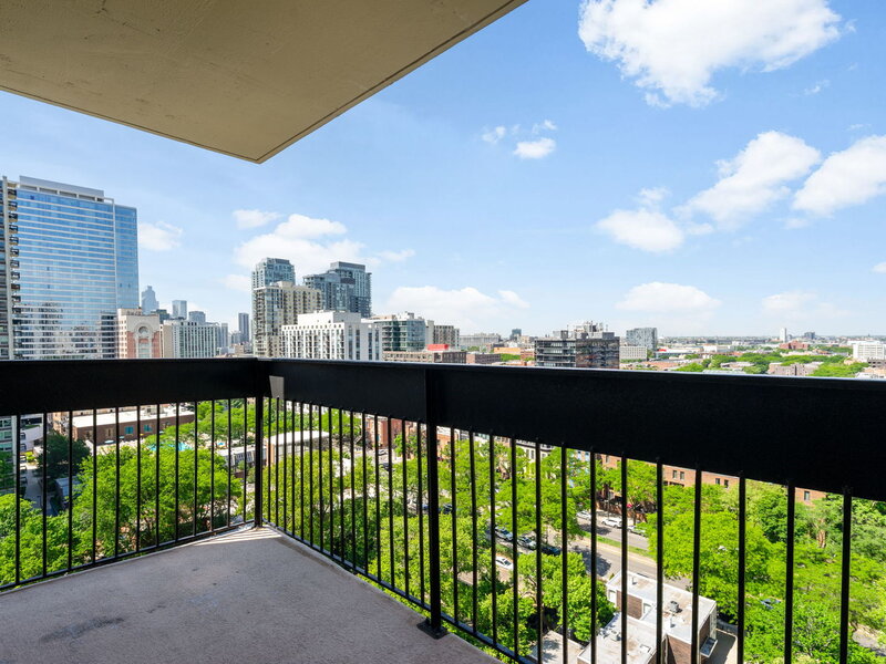 1355 N Sandburg Terrace Chicago IL 60610