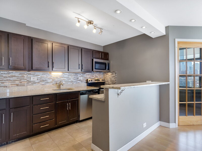 1355 N Sandburg Terrace Chicago IL 60610