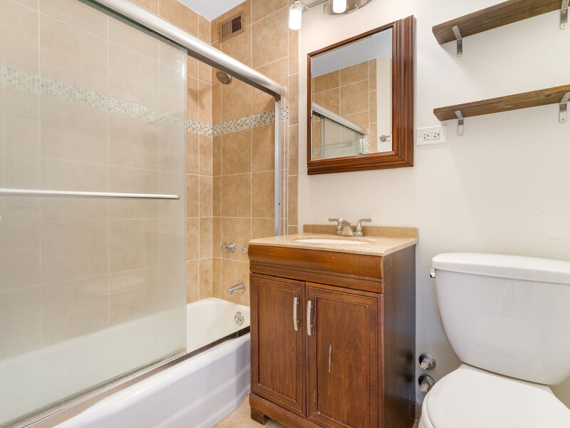 1355 N Sandburg Terrace Chicago IL 60610