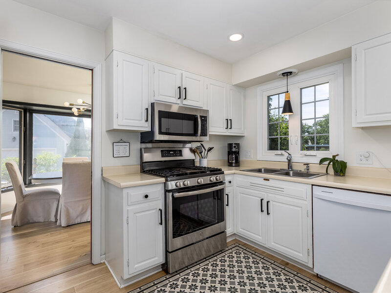 15 Oaklane Drive Ottawa IL 61350