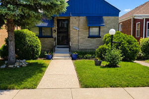 Photo of 9823 S Drexel Avenue Chicago IL 60628