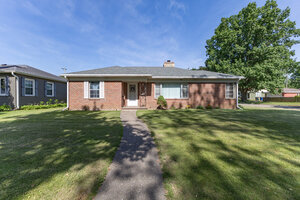 Photo of 1030 N 3rd Street Clinton IA 52732