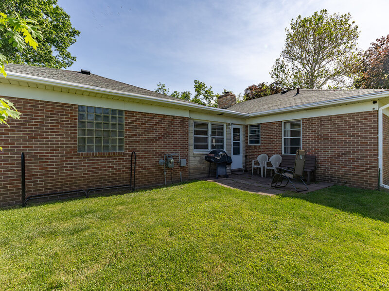 1030 N 3rd Street Clinton IA 52732