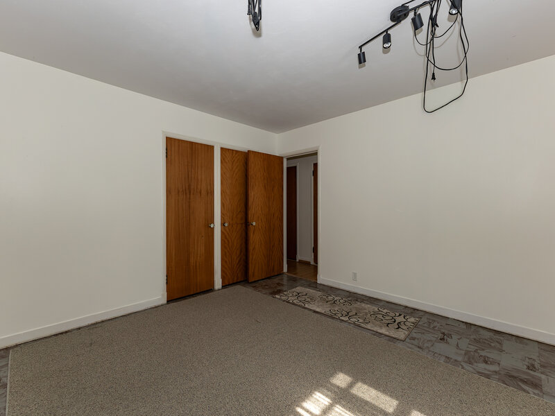 1030 N 3rd Street Clinton IA 52732